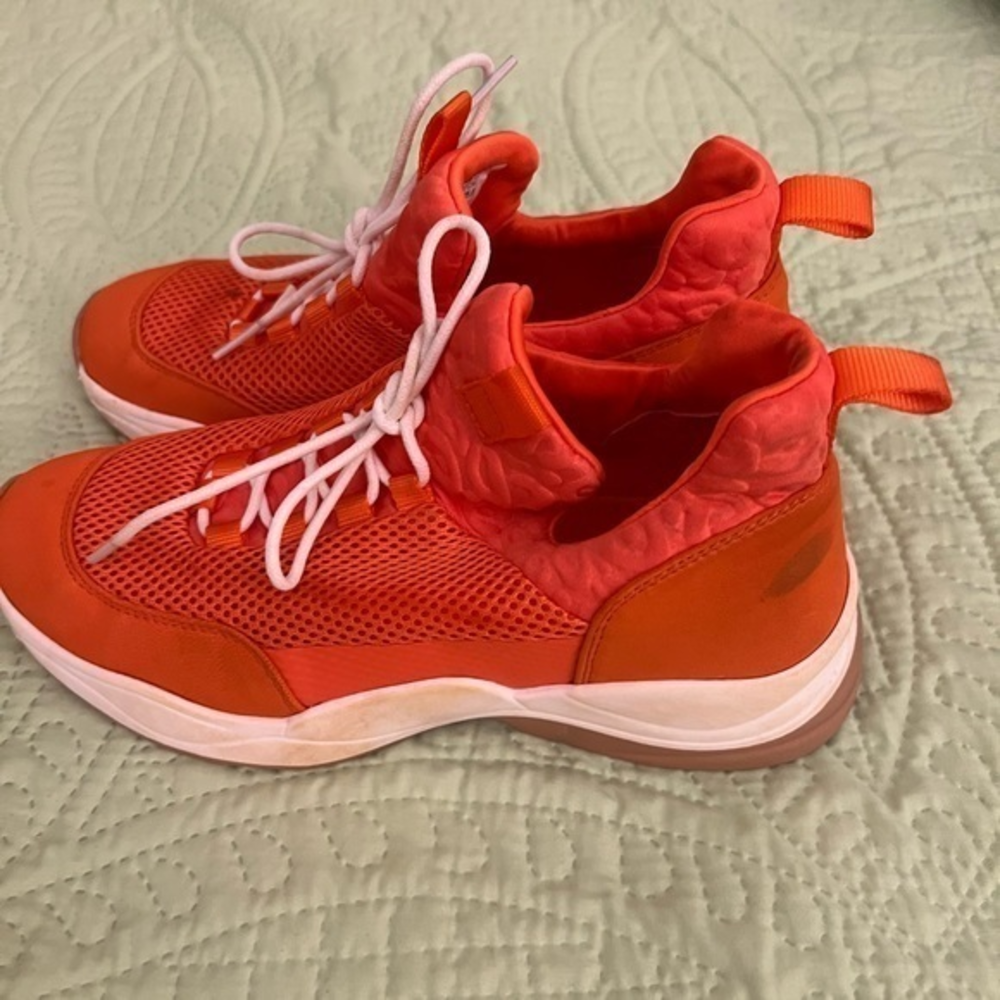 Gianni Bini Rizwell Lace-Up orange Sneakers‎ sz 7